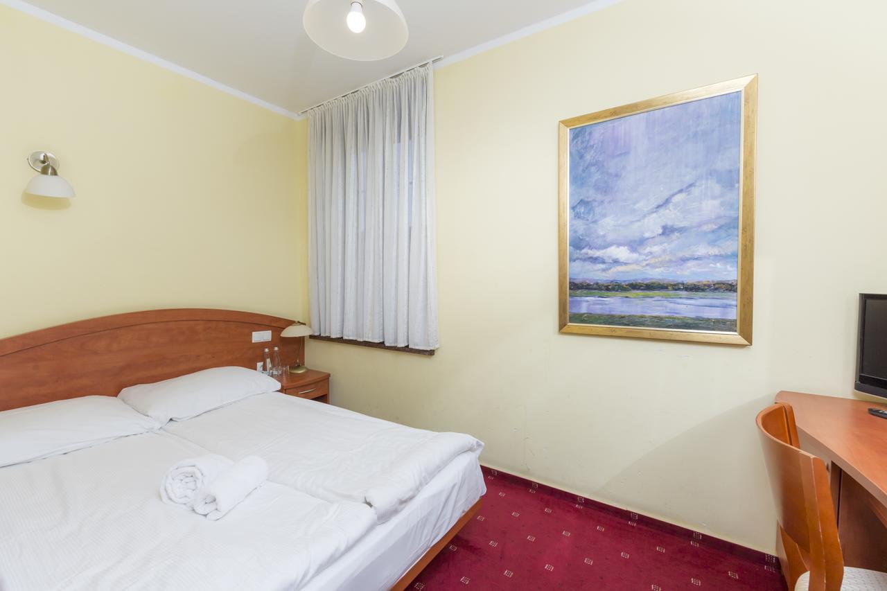 Hotel Bastion Kostrzyn nad Odra Exterior photo